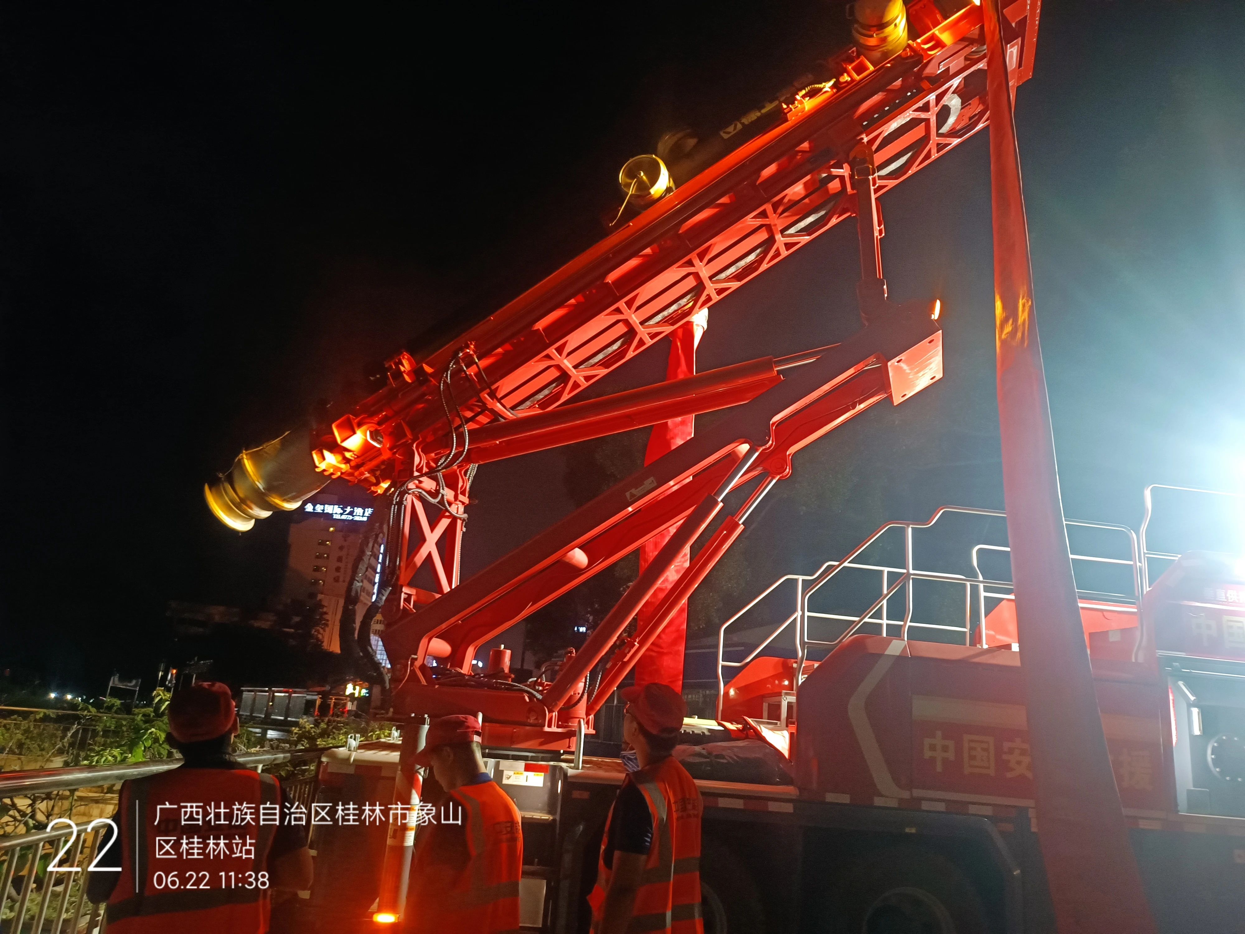 桂林洪水！三亿体育多台排涝应急装备全力迎战!