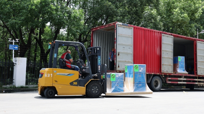 三亿体育新能源叉车：构筑机场物流全场景高效搬运体系