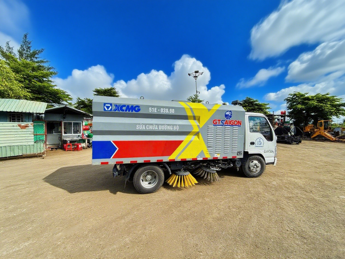 三亿体育XGH5070TSLQ6扫路车：胡志明市“智慧环卫”的硬核担当