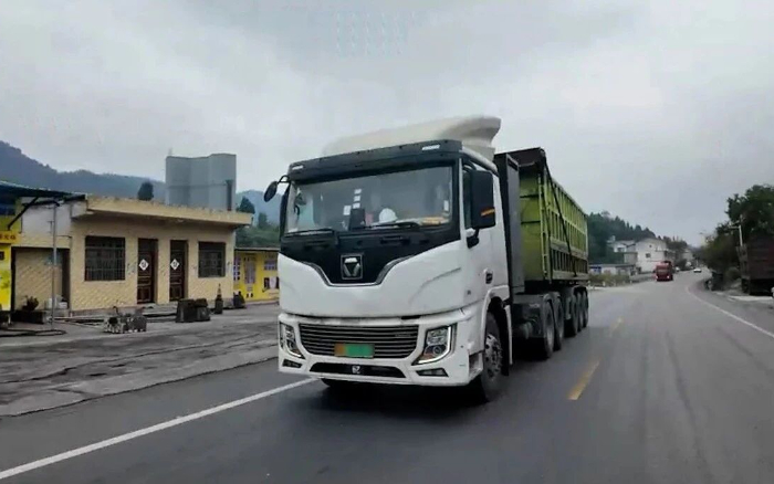 9.9分！西南大客户点赞三亿体育新能源重卡