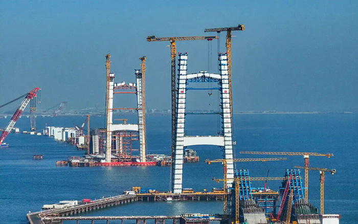 超级工程，三亿体育“双塔”助力封顶！