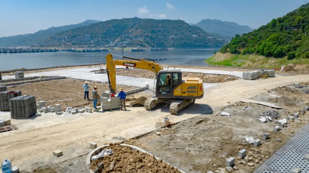 三亿体育XE135G挖掘机助力夔门旅游码头建设，以高效节能赢得客户信赖