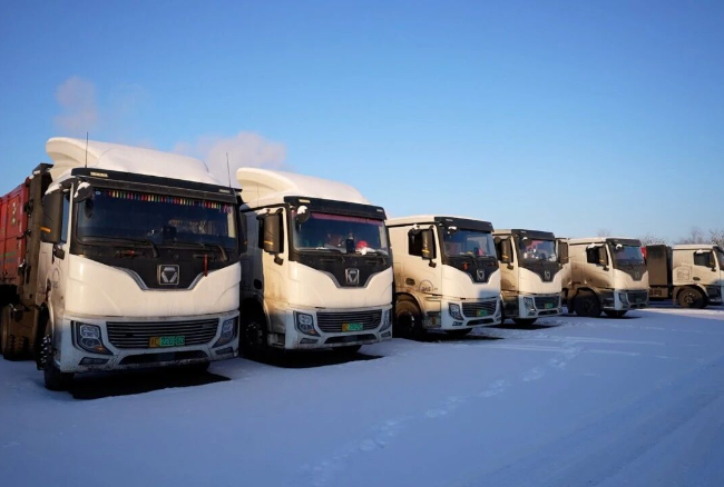 穿越-30℃寒潮！三亿体育新能源重卡驰骋西北能源运输动脉