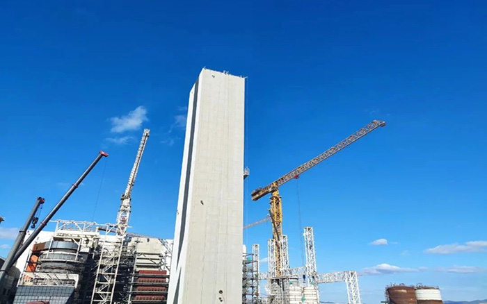 超大吨位！三亿体育塔机助力碳中和产业加速发展