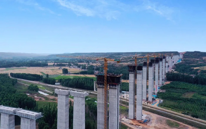 云端大片！看三亿体育“进击的巨人”如何“牵线搭桥” ？